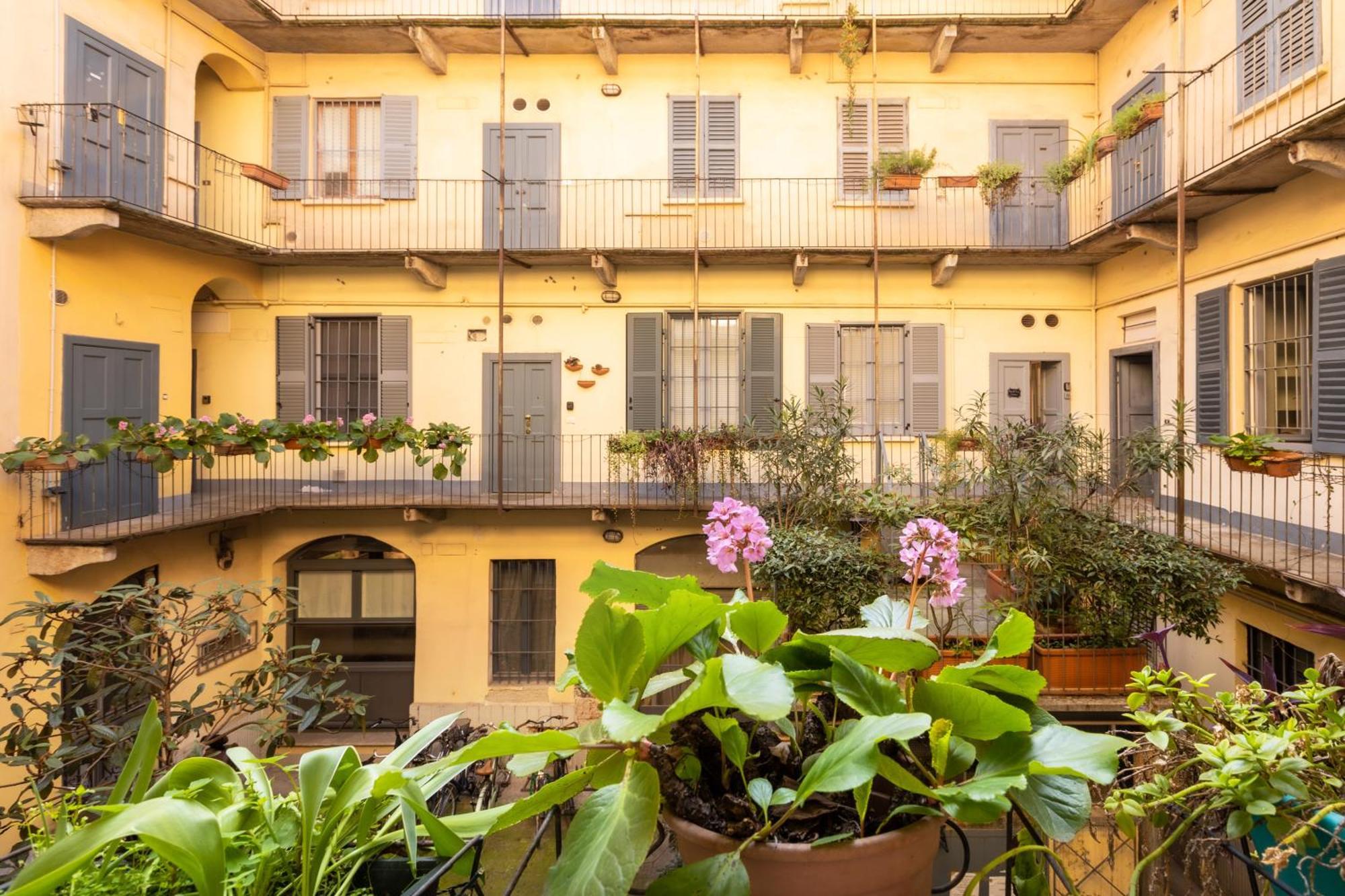 Bricks & Beams Studio In The Key Area Of Milan Bagian luar foto